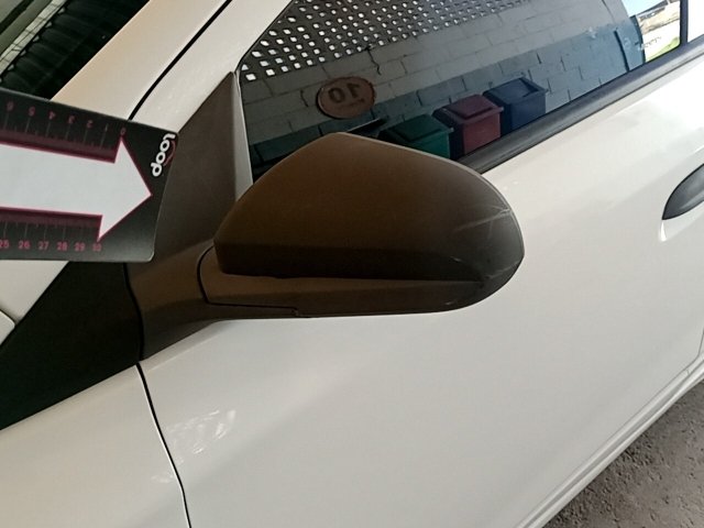 Vehicle_photo_37