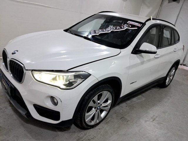 Veículo BMW X1 BMW X1 S20I ACTIVEFLEX 2017/2018 2018 em leilão