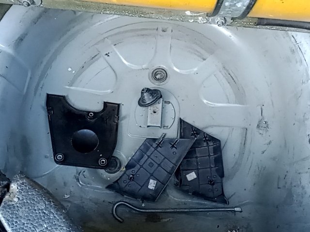 Vehicle_photo_16