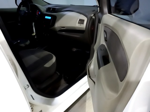Vehicle_photo_9
