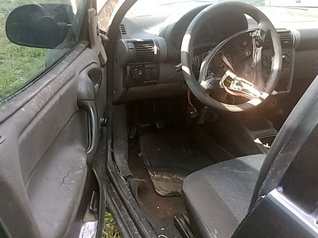 Vehicle_photo_4