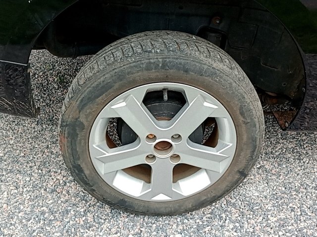 Vehicle_photo_16