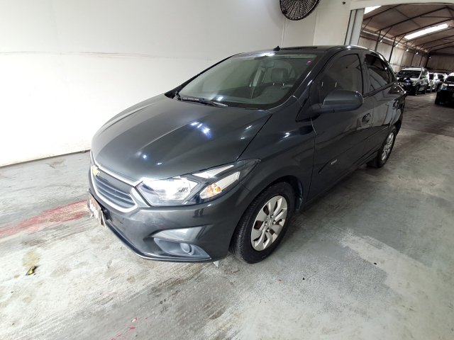 Chevrolet Onix 1.0MT LT 2019 Conservado com Riscos e Amassados