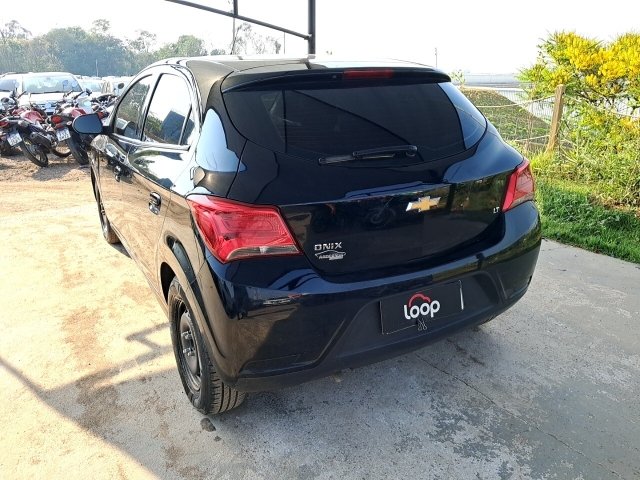 CHEVROLET ONIX 1.0MT LT Traseira Motorista