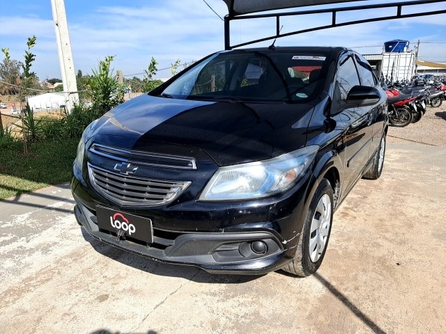 CHEVROLET ONIX 1.4MT LT Frente Motorista