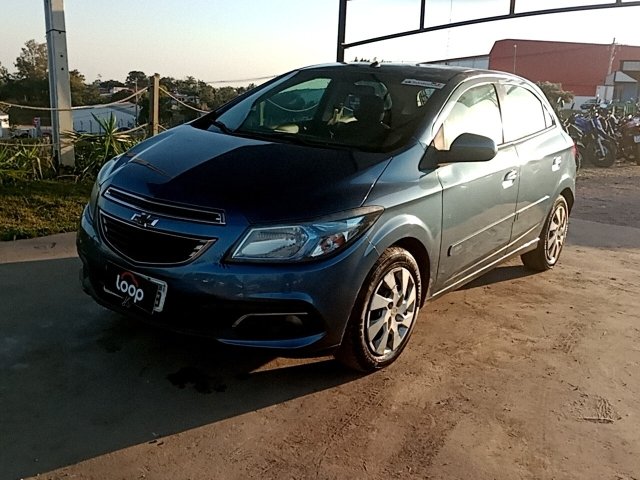 Chevrolet Onix 1.4MT LT 2013/2014 Azul com Avarias e Potencial de Revenda