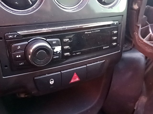 Vehicle_photo_6