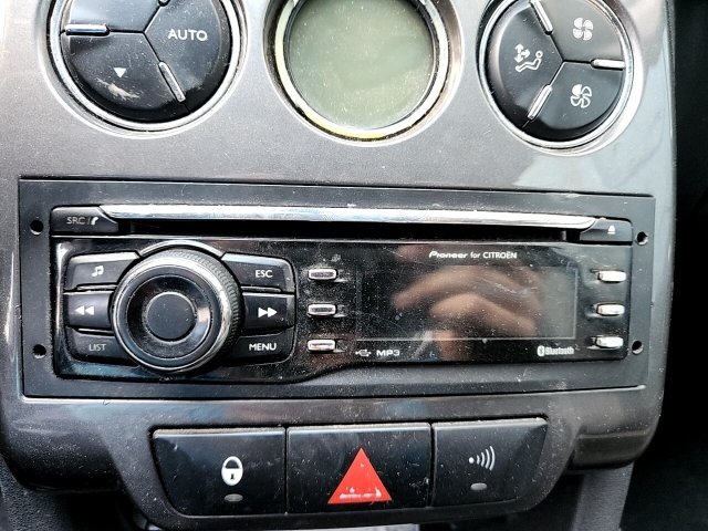 Vehicle_photo_6