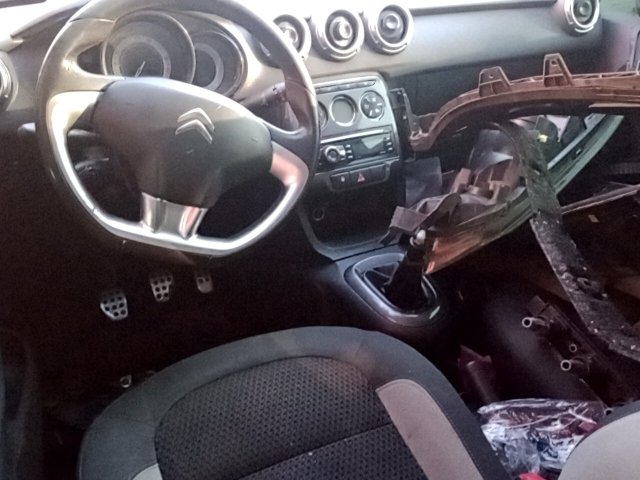 Vehicle_photo_7