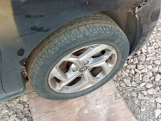 Vehicle_photo_14