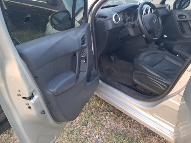 Vehicle_photo_5