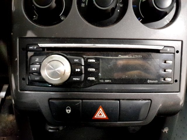 Vehicle_photo_6