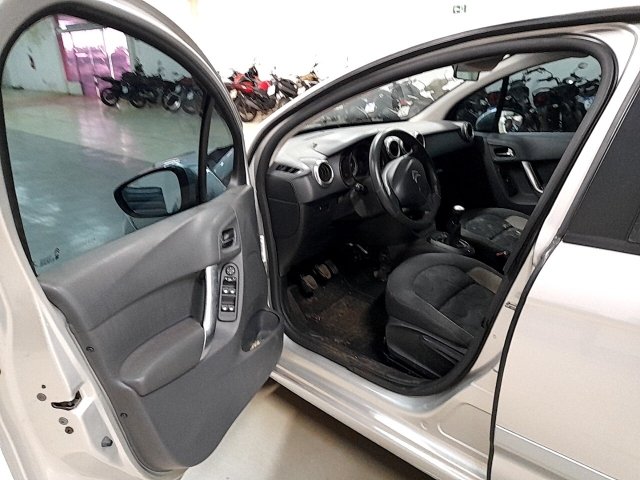 Vehicle_photo_8