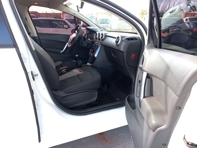 Vehicle_photo_9