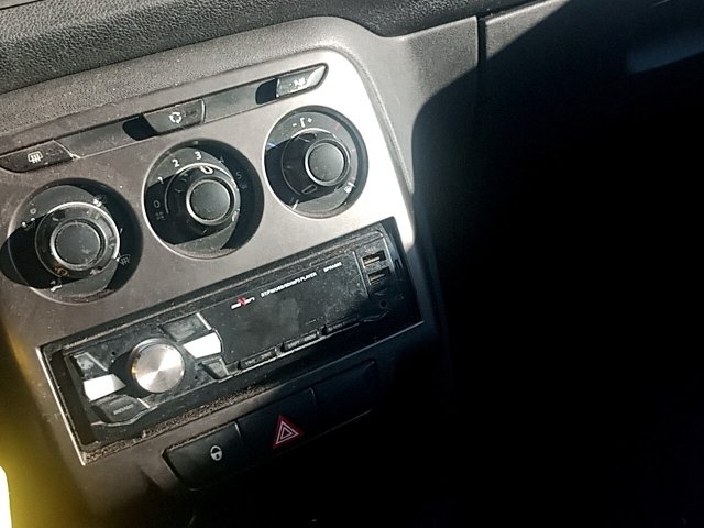 Vehicle_photo_6