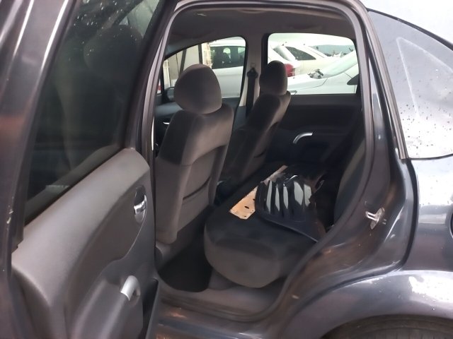 Vehicle_photo_10