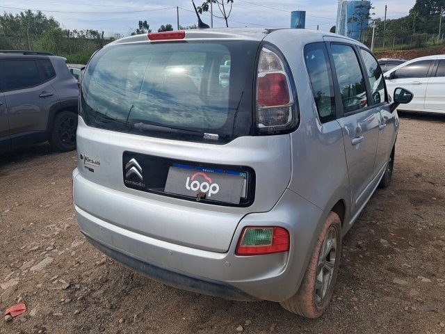 Vehicle_photo_4