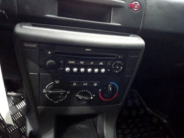 Vehicle_photo_7