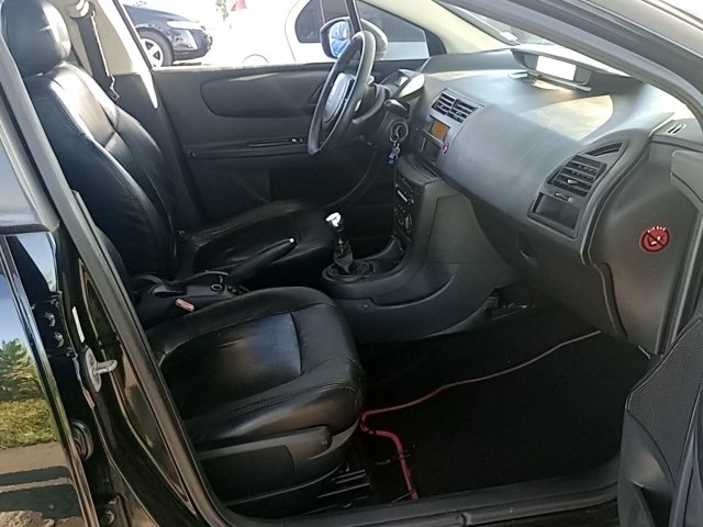 Vehicle_photo_9