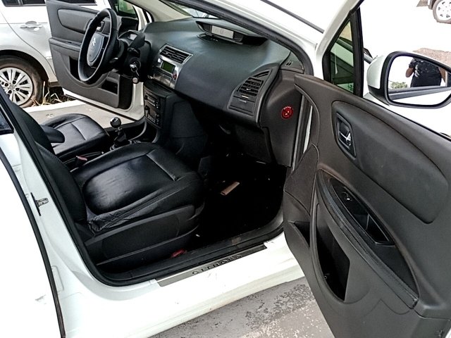 Vehicle_photo_9