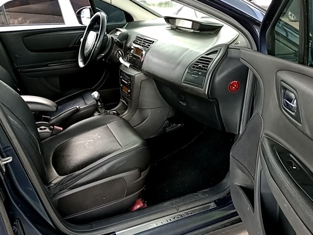 Vehicle_photo_9