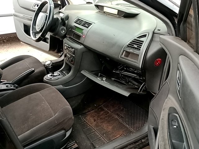 Vehicle_photo_9