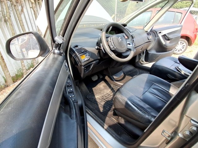 Vehicle_photo_8