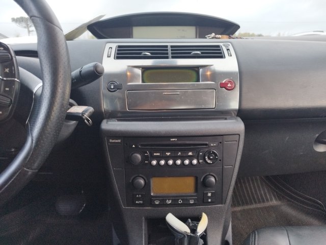 Vehicle_photo_6