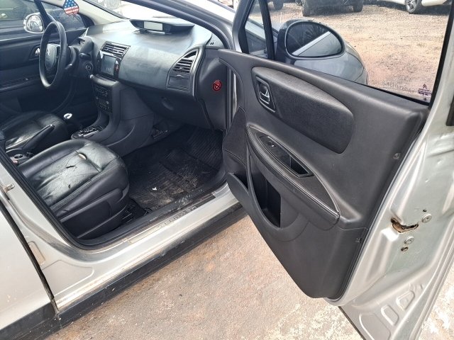 Vehicle_photo_7
