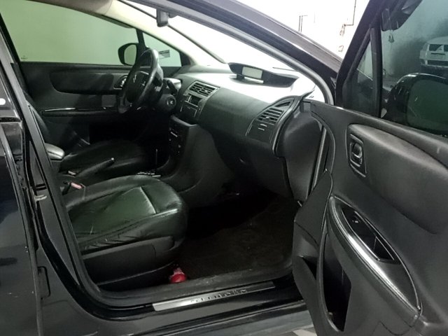 Vehicle_photo_9