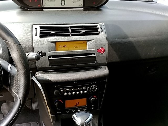 Vehicle_photo_6