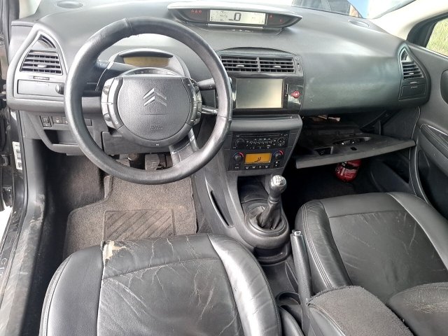 Vehicle_photo_7
