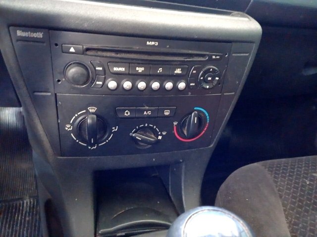 Vehicle_photo_6