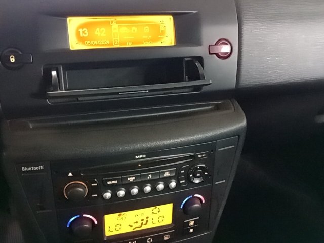 Vehicle_photo_6