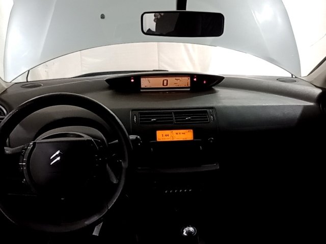 Vehicle_photo_7