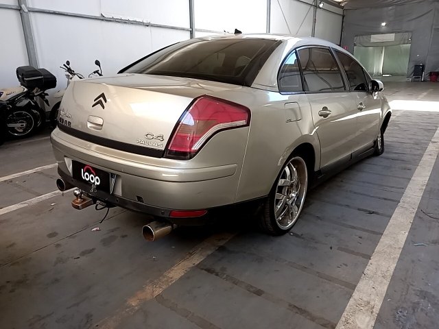 Vehicle_photo_4