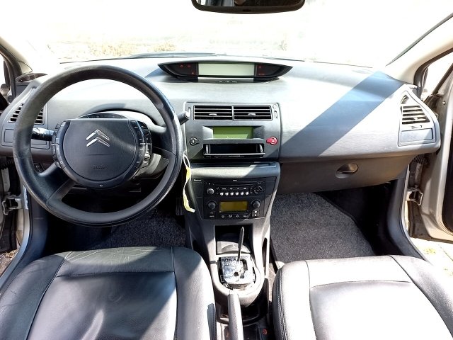 Vehicle_photo_7