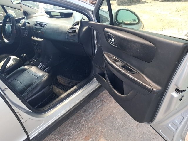 Vehicle_photo_6