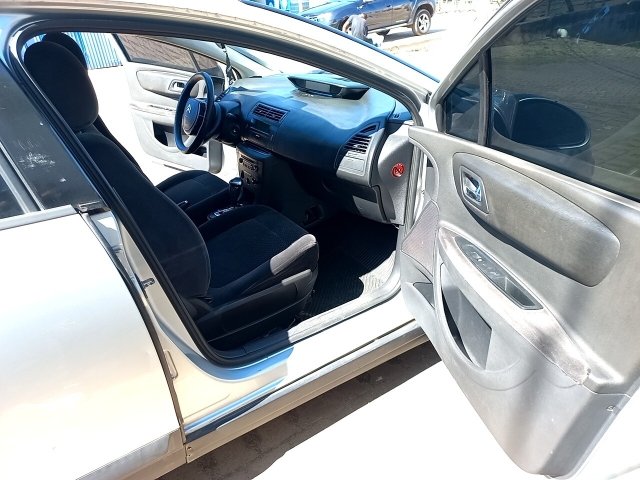 Vehicle_photo_9