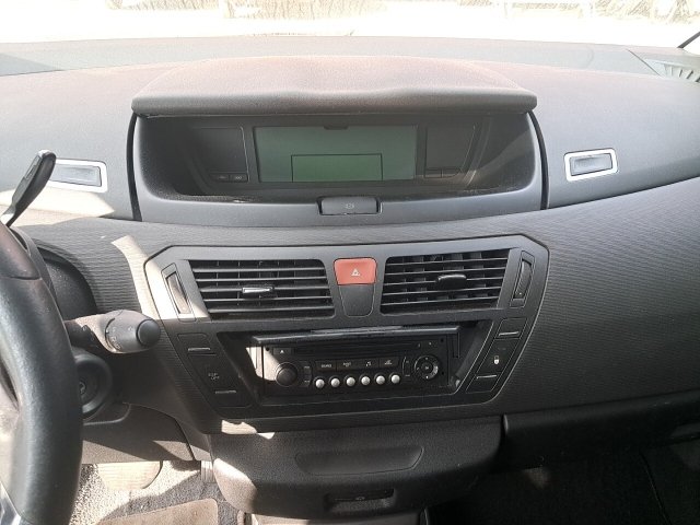 Vehicle_photo_6