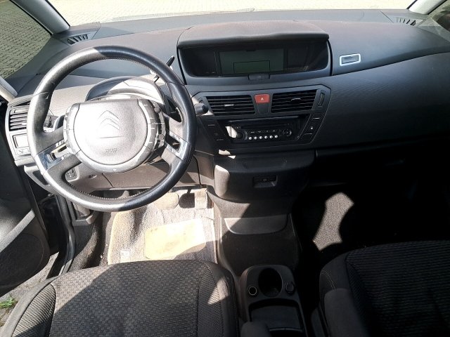 Vehicle_photo_7