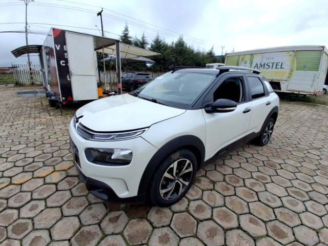 Citroen C4 Cactus Shine T 2018/2019 com Lataria e Pintura a Reparar