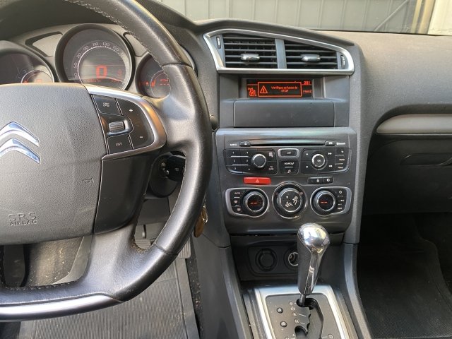 Vehicle_photo_6