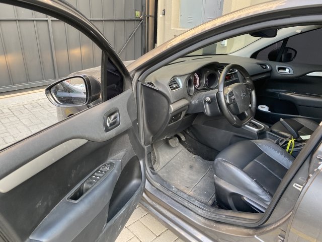 Vehicle_photo_8