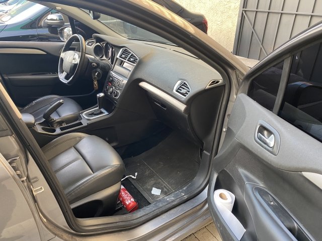 Vehicle_photo_9