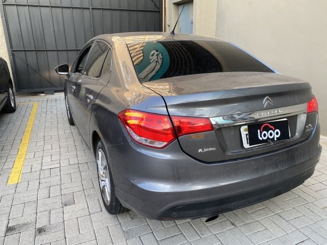 Vehicle_photo_3