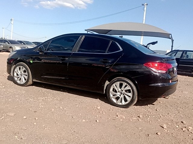 Vehicle_photo_3