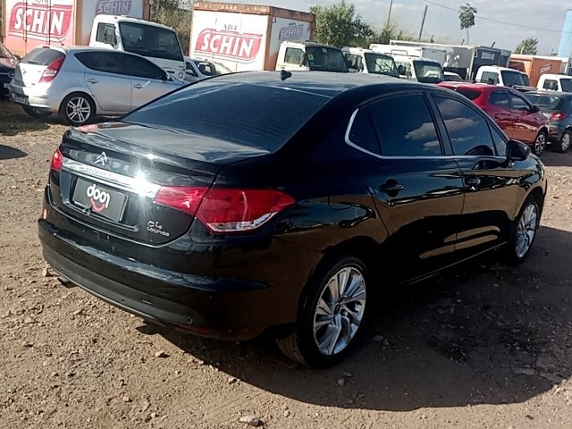 Vehicle_photo_4