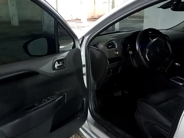 Vehicle_photo_8