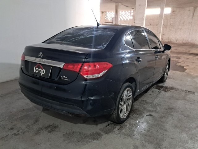 Vehicle_photo_4